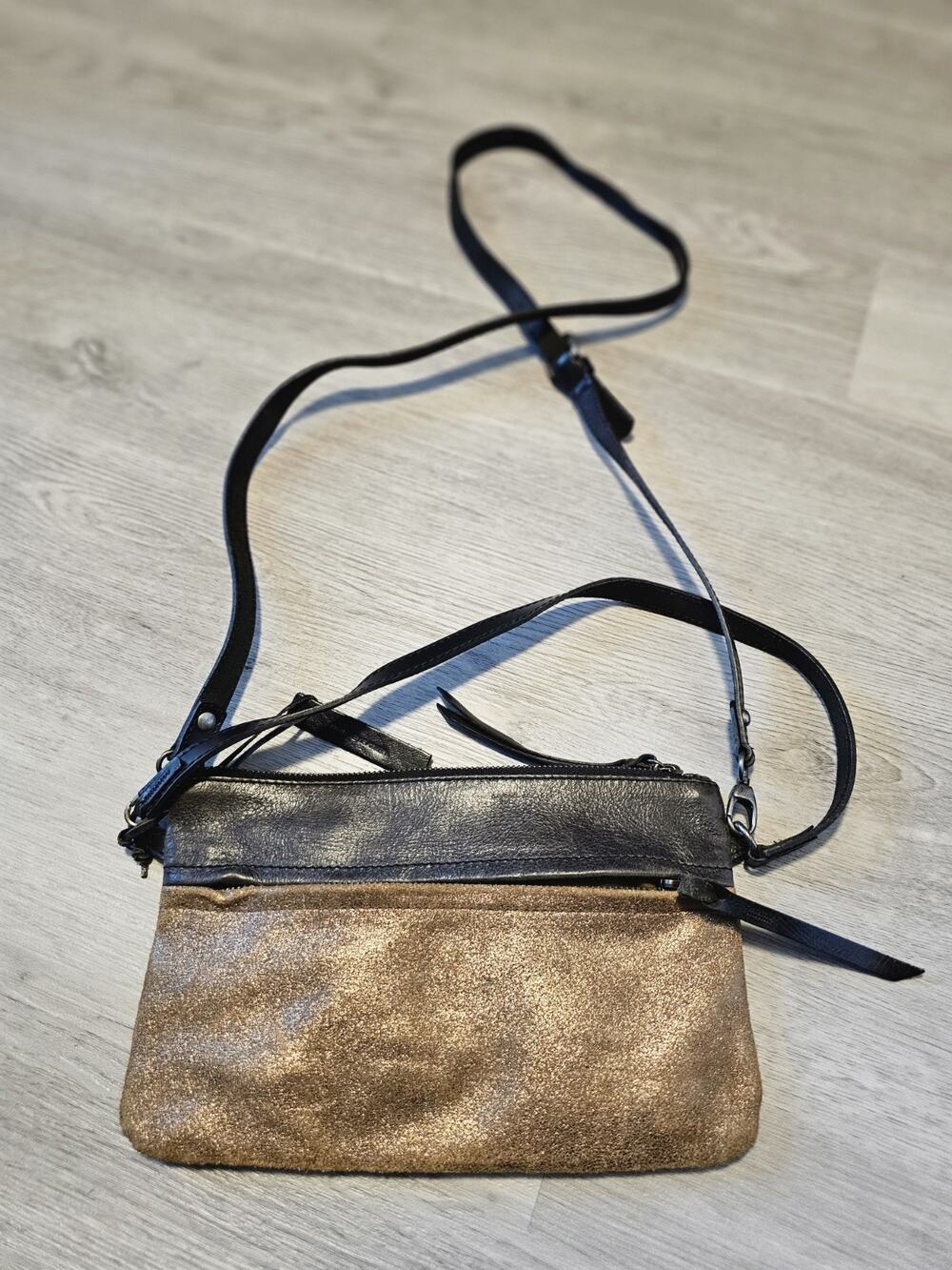 Tano Leather Purse Black Pewter Shoulder Bag